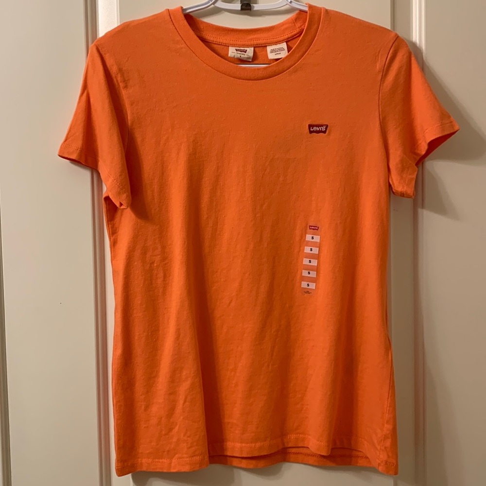 Levi’s Short Sleeve T-Shirt with tag, Orange S